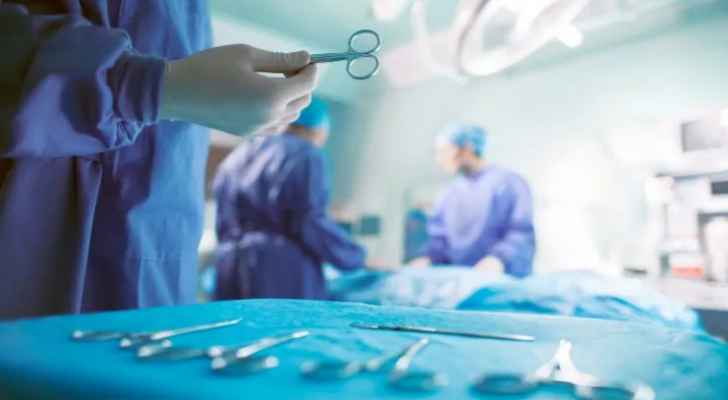 كشف تفاصيل الحالة الصحية الحرجة لسيدة عربية شفطت الدهون في الأردن