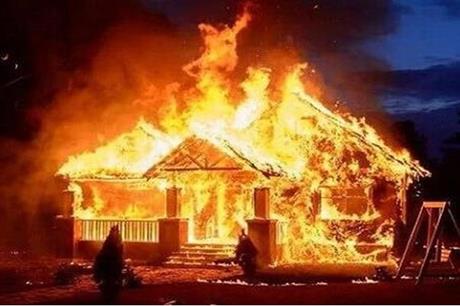 أمريكا..طفل في العاشرة من عمره ينقذ عائلته بعد اندلاع حريق في منزلهم