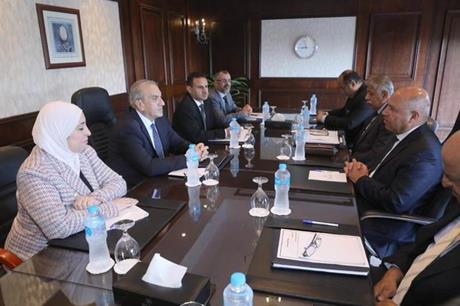 وزير الأشغال والنقل يلتقي نظيره المصري