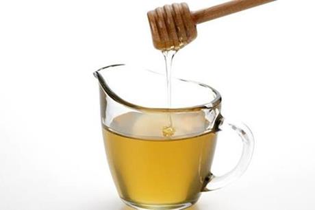 استخدام العسل كبديل للتحلية يساعد على خفض نسبة الجلوكوز والكولسترول في الدم