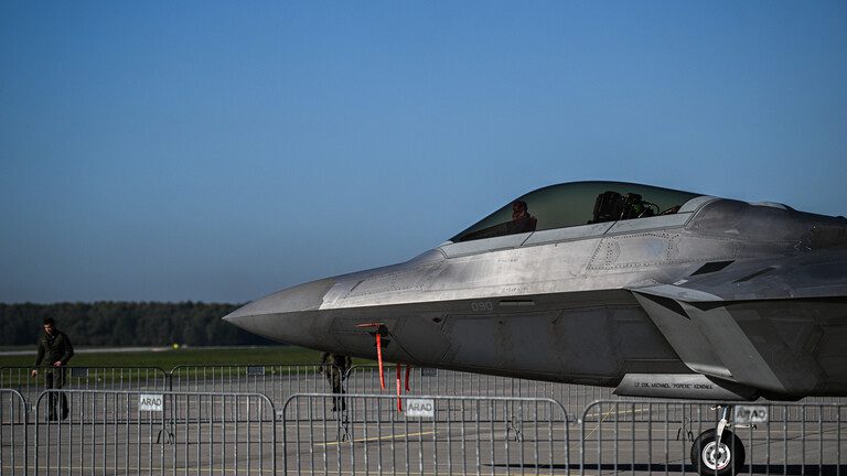 لواء مصري يكشف تصنيع جيش بلاده أجزاء من أشهر مقاتلة أمريكية