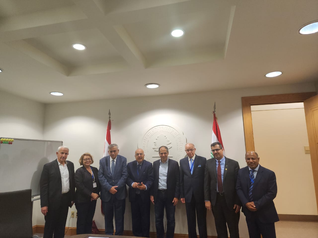 صورة حول : رئيس جامعة البترا والمستشار الأعلى للجامعة يلتقيان رؤساء جامعات عربية رئيس جامعة البترا والمستشار الأعلى للجامعة يلتقيان رؤساء جامعات عربية