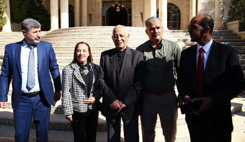 العيسوي يلتقي مجموعة من وجهاء غرب اربد ..صور