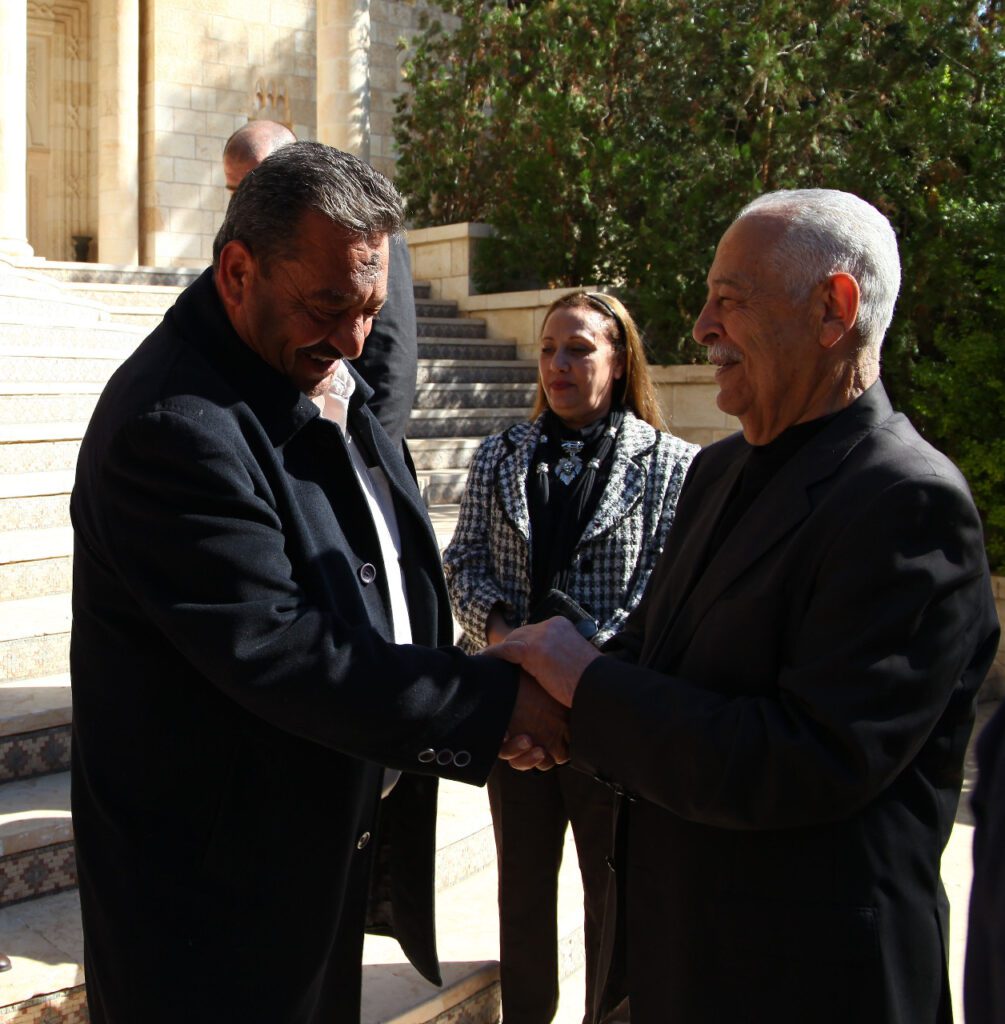 العيسوي يلتقي مجموعة من وجهاء غرب اربد ..صور