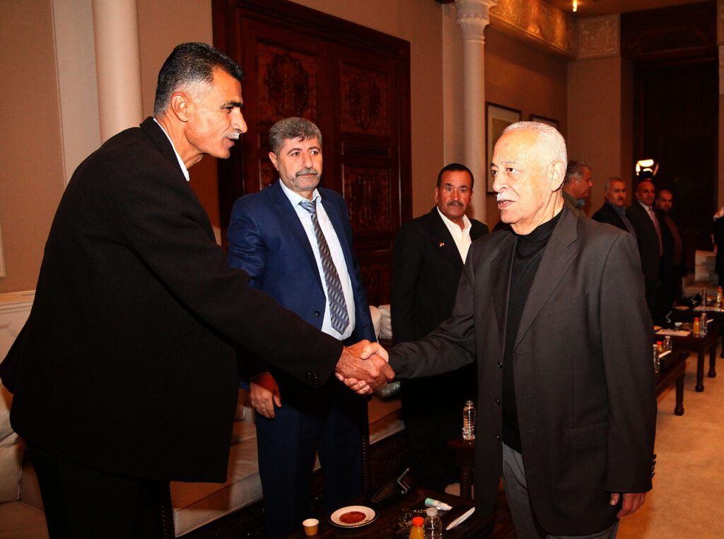 العيسوي يلتقي مجموعة من وجهاء غرب اربد ..صور