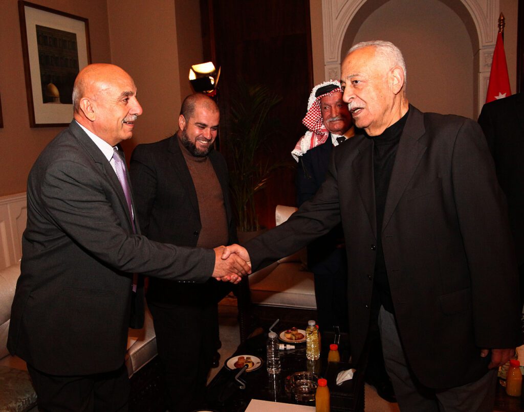 العيسوي يلتقي مجموعة من وجهاء غرب اربد ..صور