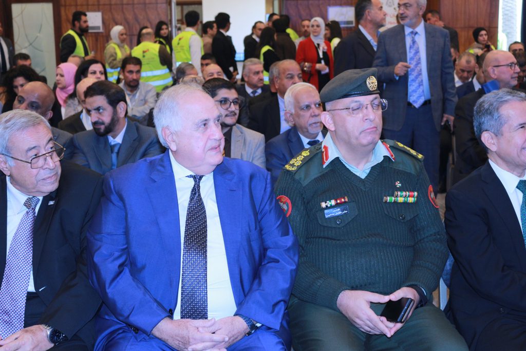 بالصور افتتاح المهرجان الدولي الـ4 للتمور الذي تنظمه جائزة خليفة الدولية لنخيل التمر