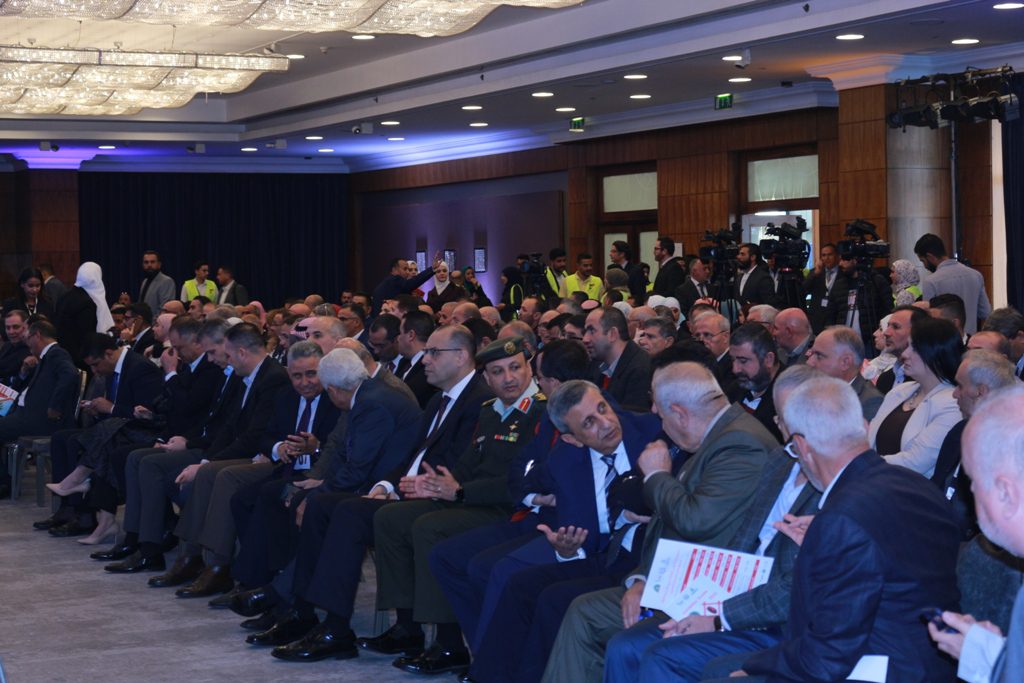 بالصور افتتاح المهرجان الدولي الـ4 للتمور الذي تنظمه جائزة خليفة الدولية لنخيل التمر