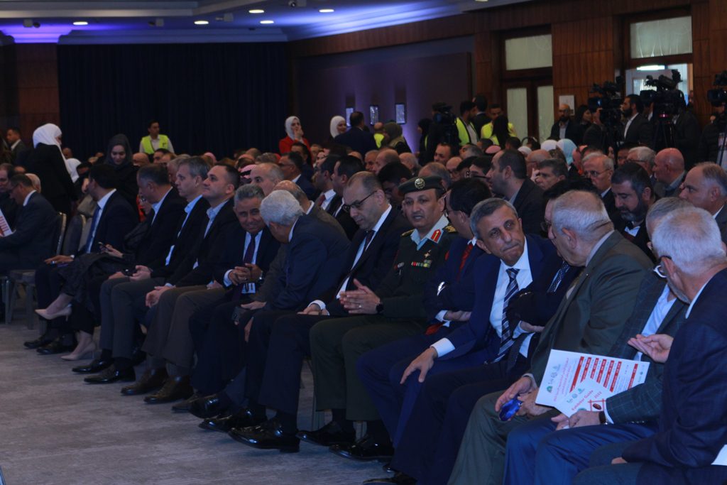 بالصور افتتاح المهرجان الدولي الـ4 للتمور الذي تنظمه جائزة خليفة الدولية لنخيل التمر