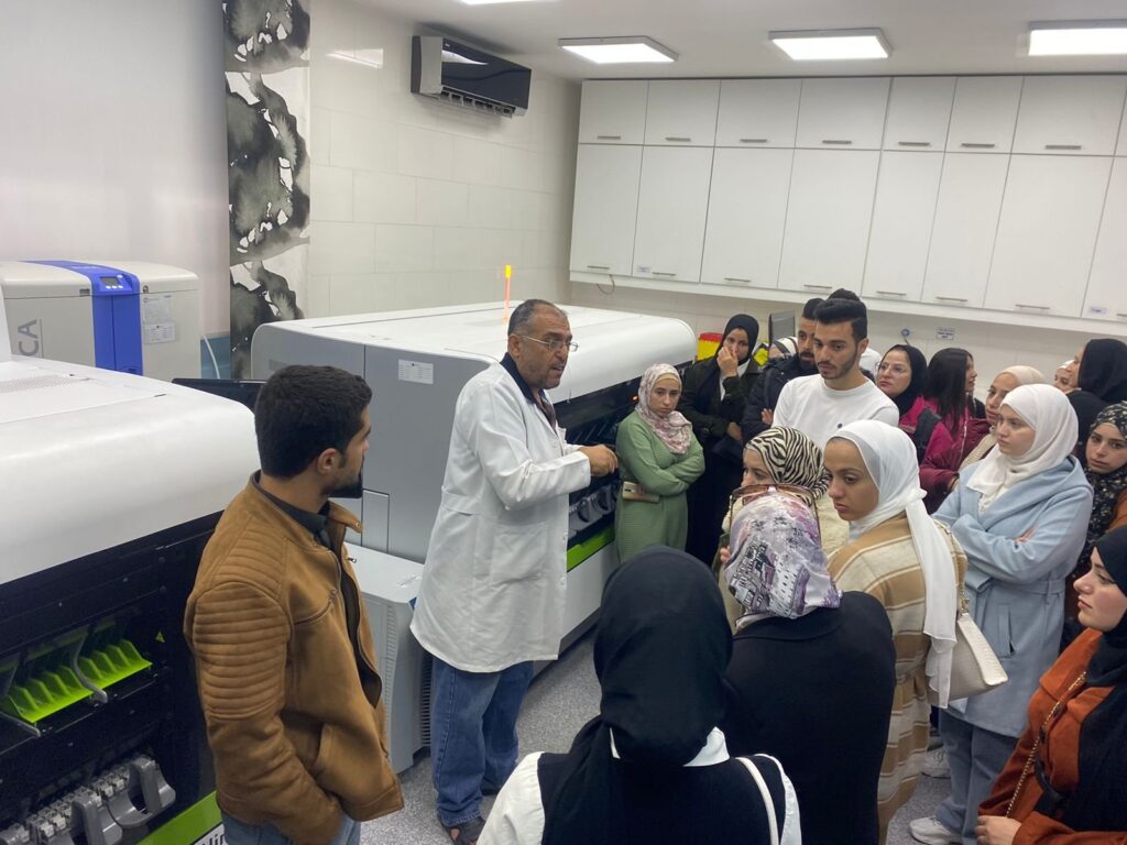 زيارة علمية لقسم العلوم الطبية المخبرية الى كلية الطب في الجامعة الاردنية وبنك الدم المركزي