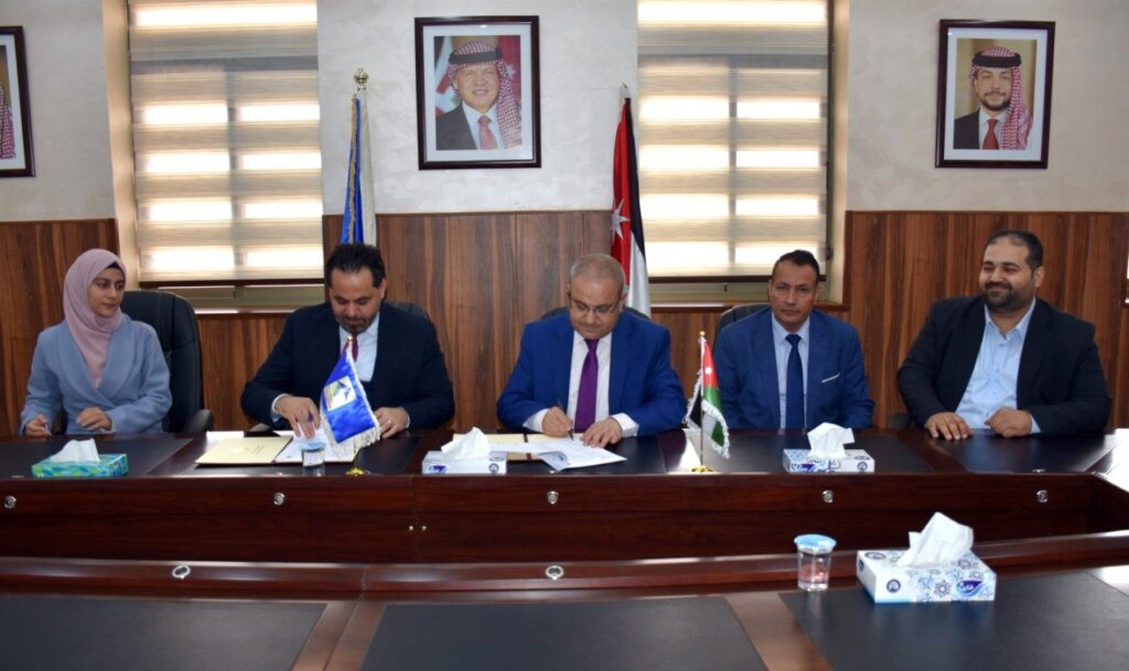 صورة حول : اتفاقية تعاون بين جامعة جدارا وشركة SDK للتدريب والتطوير والاستشارات اتفاقية تعاون بين جامعة جدارا وشركة SDK للتدريب والتطوير والاستشارات