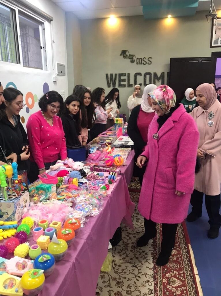 صورة حول : البازار الوردي في مدارس النظم البازار الوردي في مدارس النظم