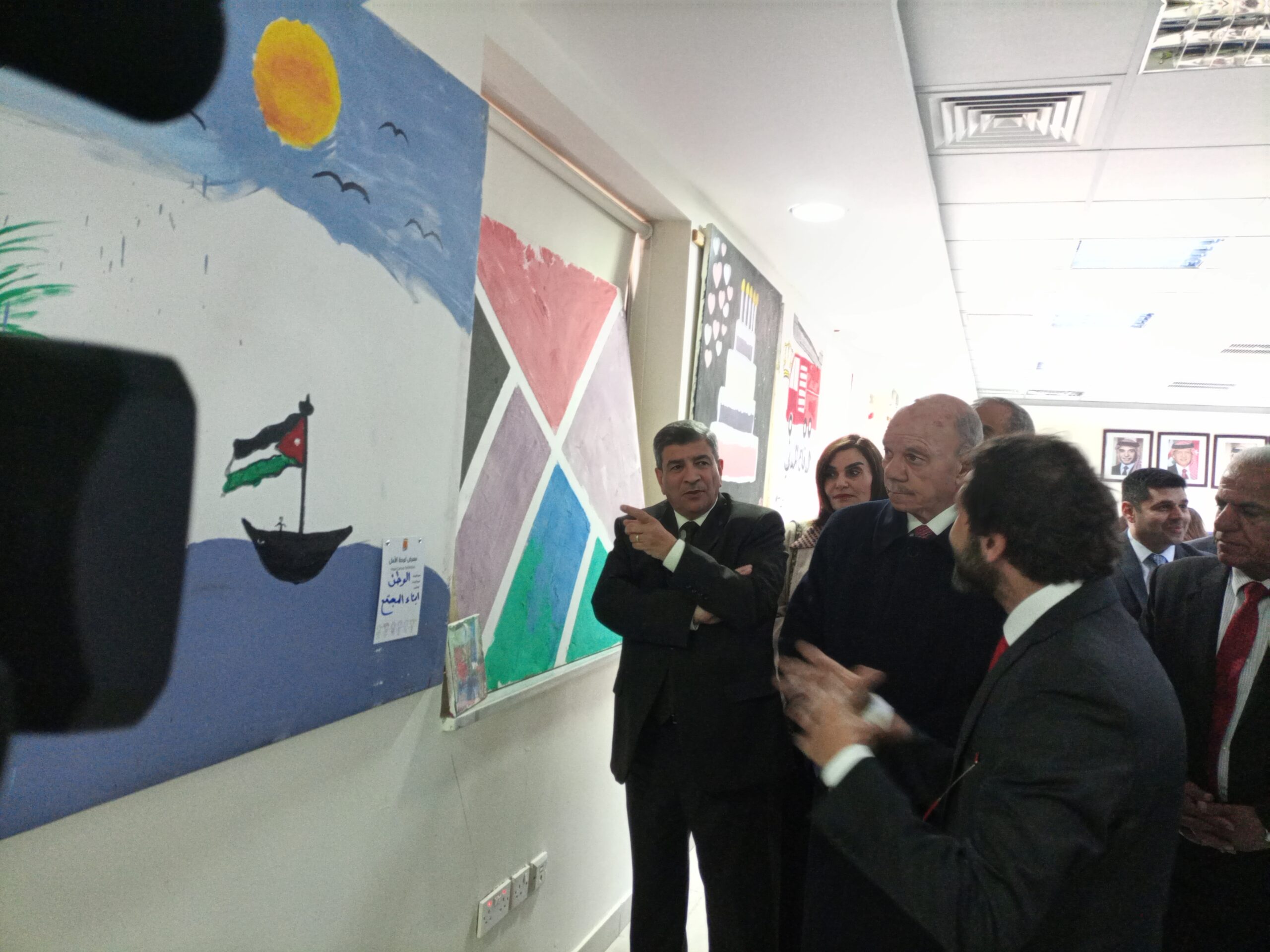 برعاية الفايز افتتاح معرض فني بجامعة الزيتونة