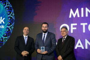 صورة حول : وزارة السياحة تفوز بجائزة افضل إعلام واتصال حكومي وزارة السياحة تفوز بجائزة افضل إعلام واتصال حكومي