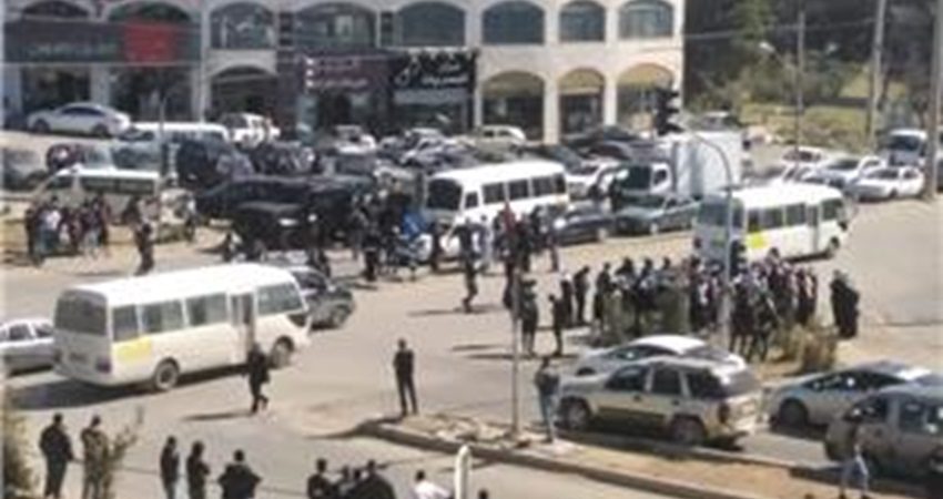 صورة حول : سائقو حافلات الكرك: اضرابنا مفتوح سائقو حافلات الكرك: اضرابنا مفتوح