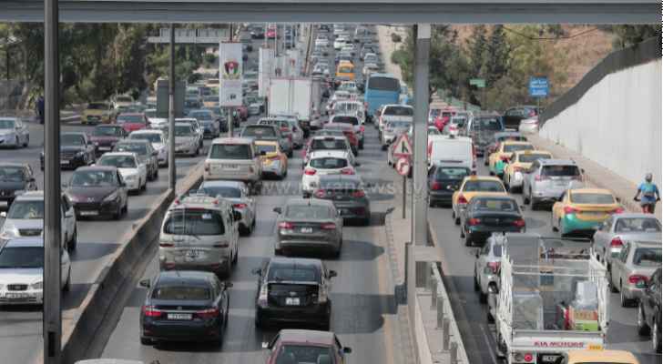 الحكومة: تحديات محلية ملموسة في وسائط النقل العام