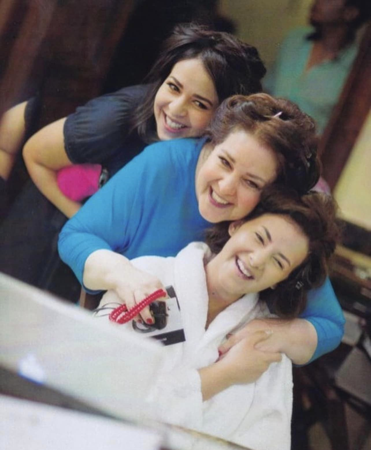 دنيا سمير غانم تحيي ذكرى ميلاد والدتها دلال عبدالعزيز بصور وكلمات مؤثرة