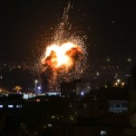 صورة حول : إسرائيل تشن غارات جوية على غزة إسرائيل تشن غارات جوية على غزة