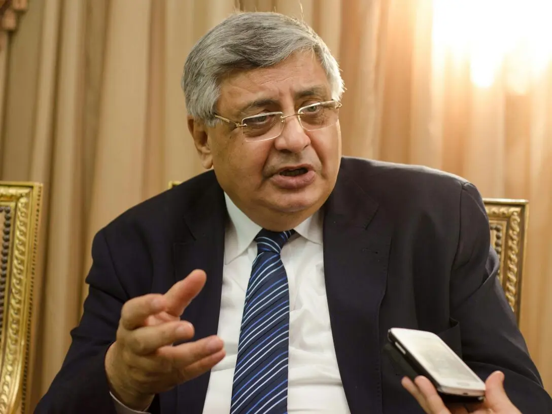 مستشار السيسي يحذر المصريين من "كوكتيل الدواء"