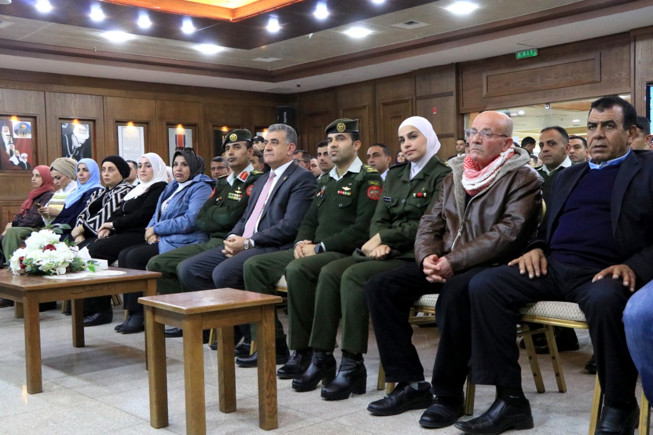 تخريج عدد من الدورات من منتسبي القوات المسلحة في إدارة الوثائق وأرشفتها