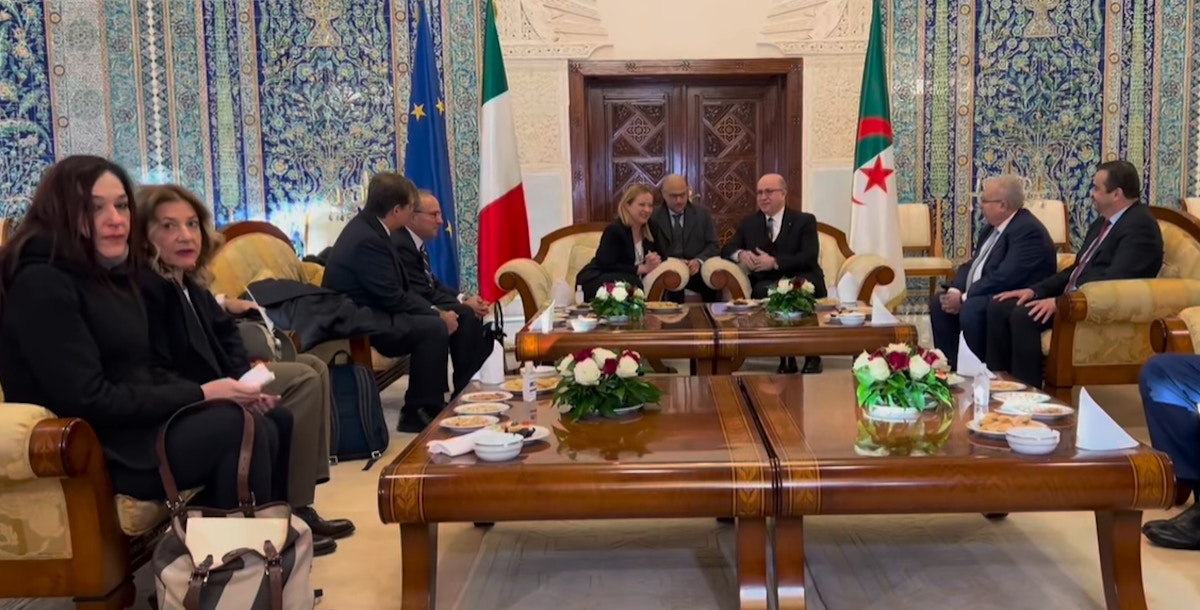 وصول رئيسة وزراء إيطاليا إلى الجزائر