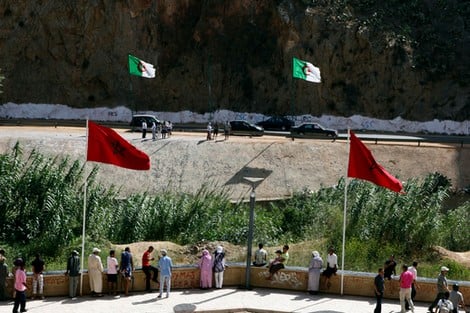 الجزائر تفتح الحدود مع المغرب لأغراض إنسانية