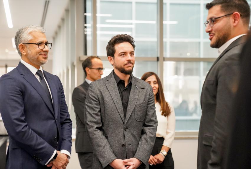 ولي العهد يفتتح مركزا لشركة "ديلويت" العالمية بعمان