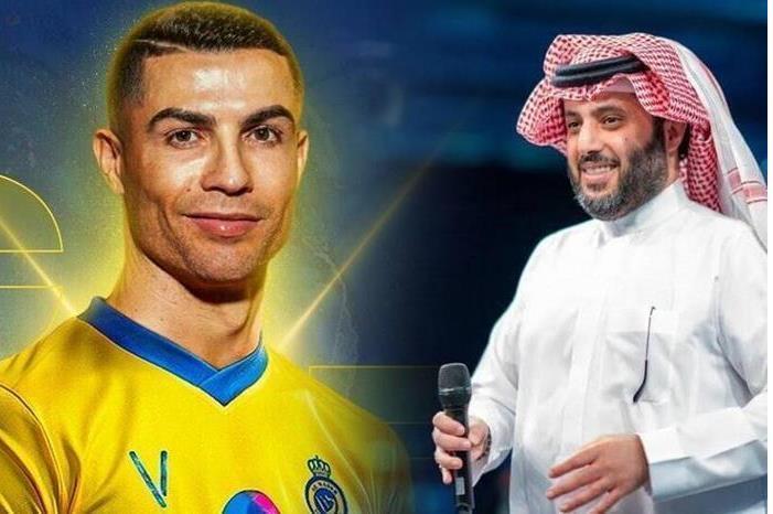 آل الشيخ: رونالدو سألني من الأفضل هو أم ميسي؟!