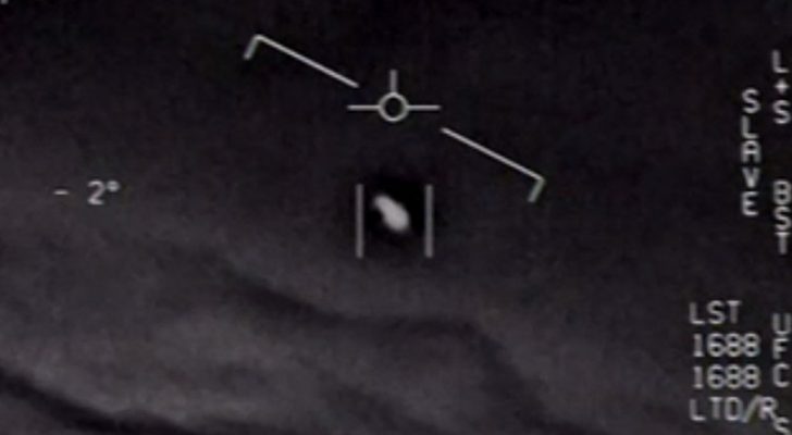 البنتاغون يرصد أجسام طائرة مجهولة في السماء