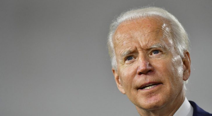 بايدن يأمر بالتحقيق في أسباب تعطل حركة الملاحة الجوية