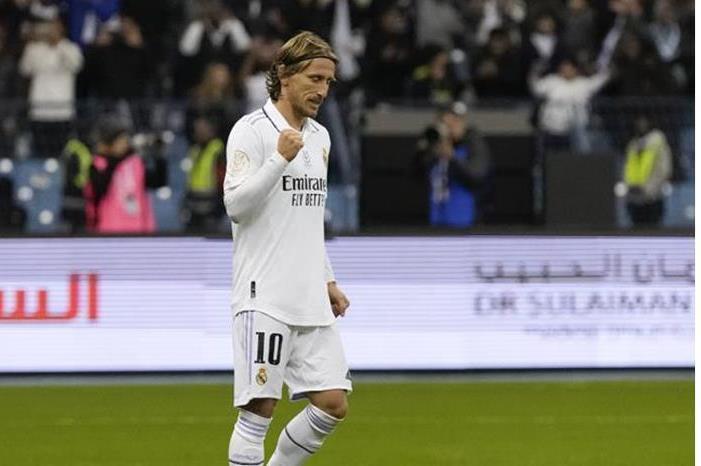 تفاصيل عرض النصر السعودي لمودريتش