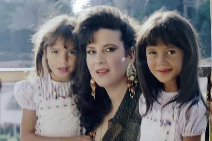 دنيا سمير غانم تحيي ذكرى ميلاد والدتها دلال عبدالعزيز بصور وكلمات مؤثرة