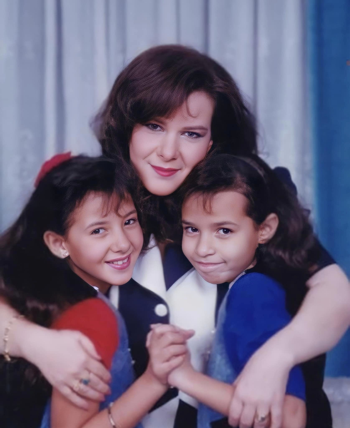 دنيا سمير غانم تحيي ذكرى ميلاد والدتها دلال عبدالعزيز بصور وكلمات مؤثرة