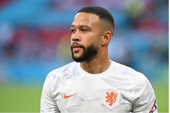 صفقة تبادلية وشيكة بين برشلونة وإنتر