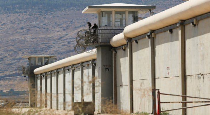 صورة حول : ٤٠ أسيرا فلسطينيا يواجهون العزل الانفرادي في سجون الاحتلال ٤٠ أسيرا فلسطينيا يواجهون العزل الانفرادي في سجون الاحتلال