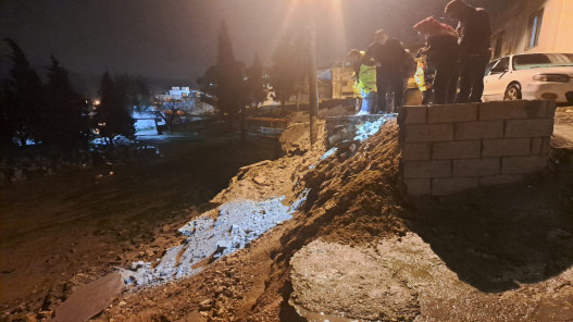 صورة حول : بلدية جرش تتعامل مع ٩ انهيارات جدران بلدية جرش تتعامل مع ٩ انهيارات جدران