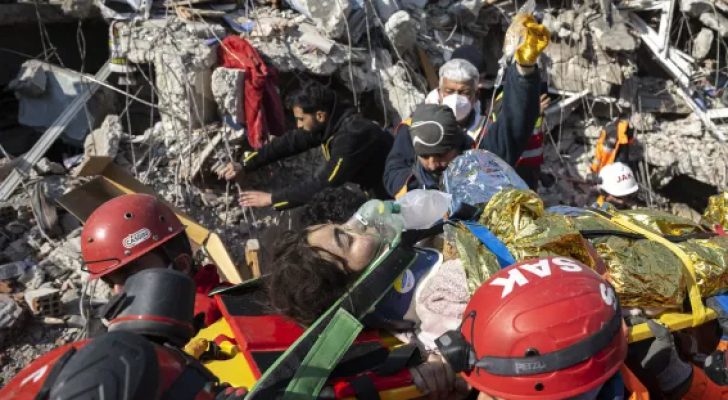 الرئيس التركي: أكثر من ٨١ ألف مصاب نجوا من الزلزال