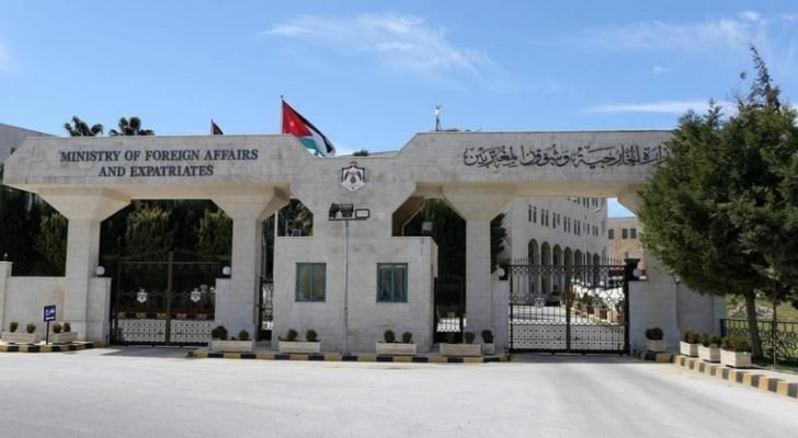 المجالي يوضح لـرؤيا سبب دعوة الأردنيين الراغبين بمغادرة أوكرانيا إلى رومانيا