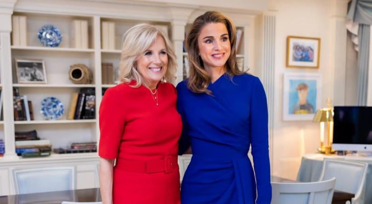 الملكة تلتقي سيدة البيت الأبيض