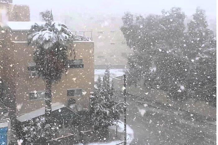 صورة حول : الأرصاد تتوقع تساقط الثلوج على مرتفعات عجلون والجنوب الأرصاد تتوقع تساقط الثلوج على مرتفعات عجلون والجنوب
