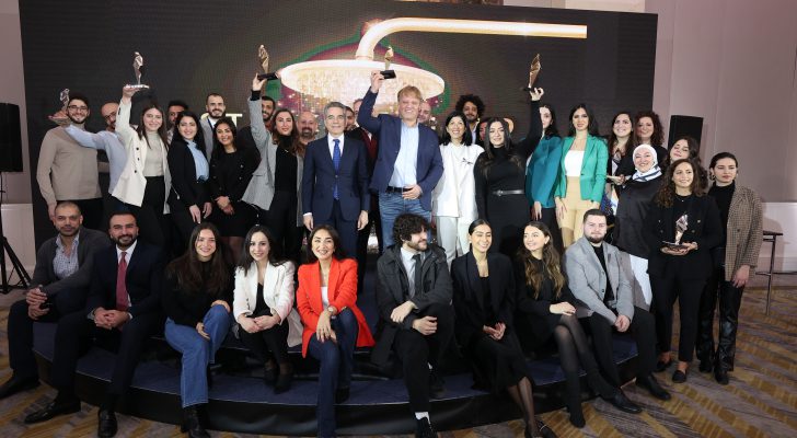 بيكاسو دور يحتفل بأجمل التصاميم الإعلانية