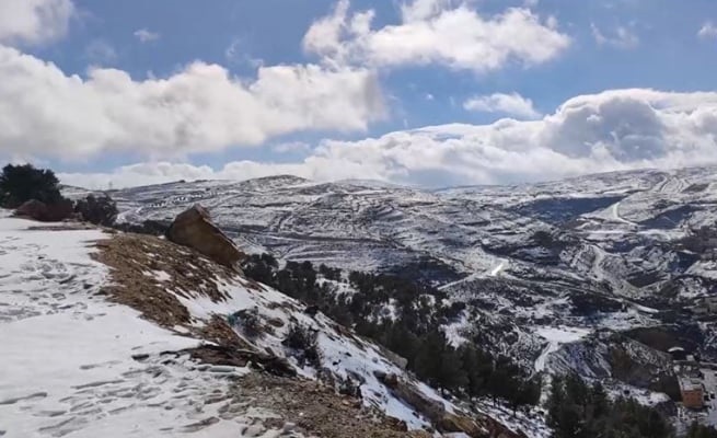 تساقط مؤقت للثلوج على هذه المرتفعات في عمّان