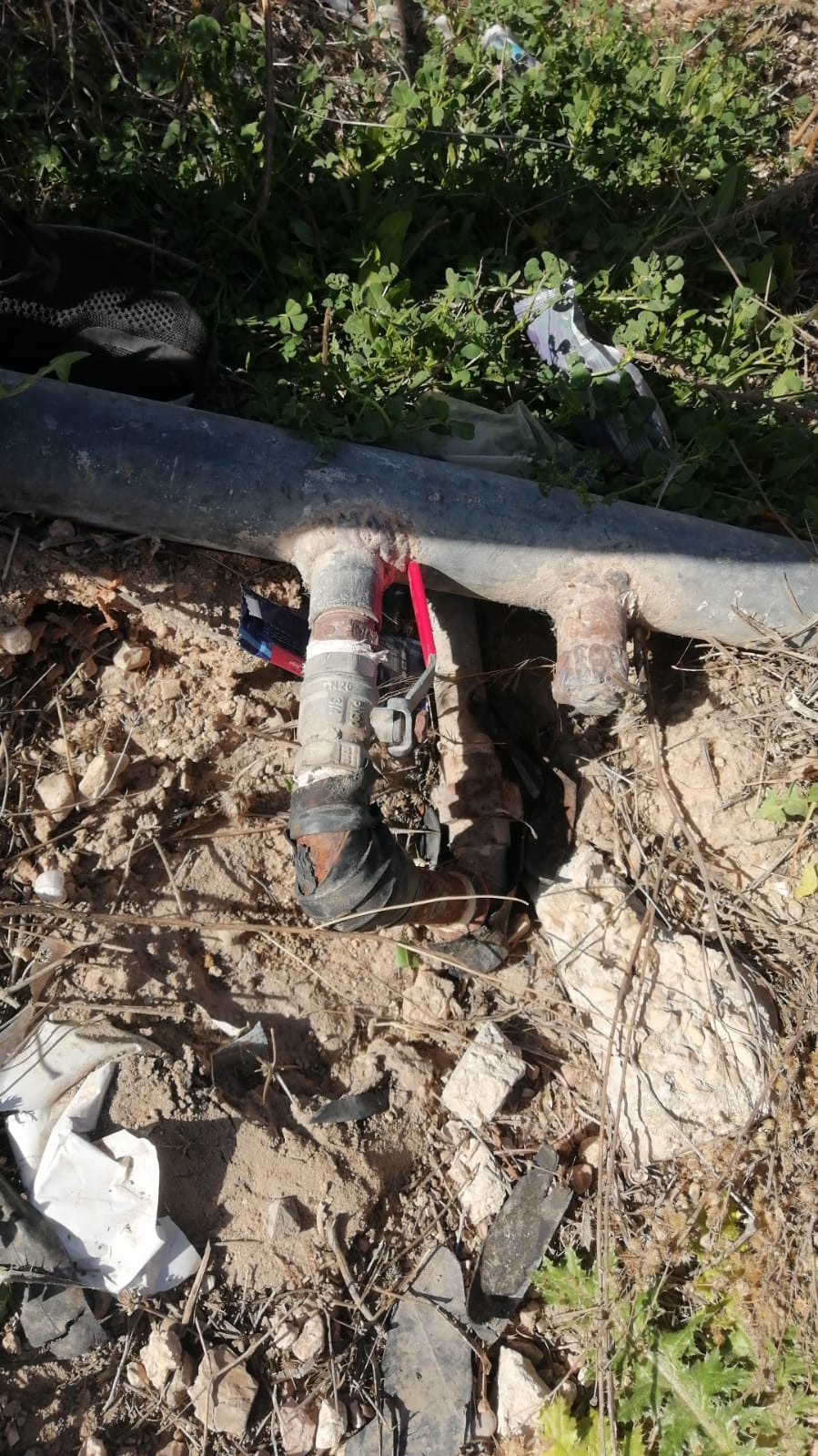 فيديو وصور .. ضبط اعتداءات جديدة على المياه في الشونة الجنوبية وأم الرصاص