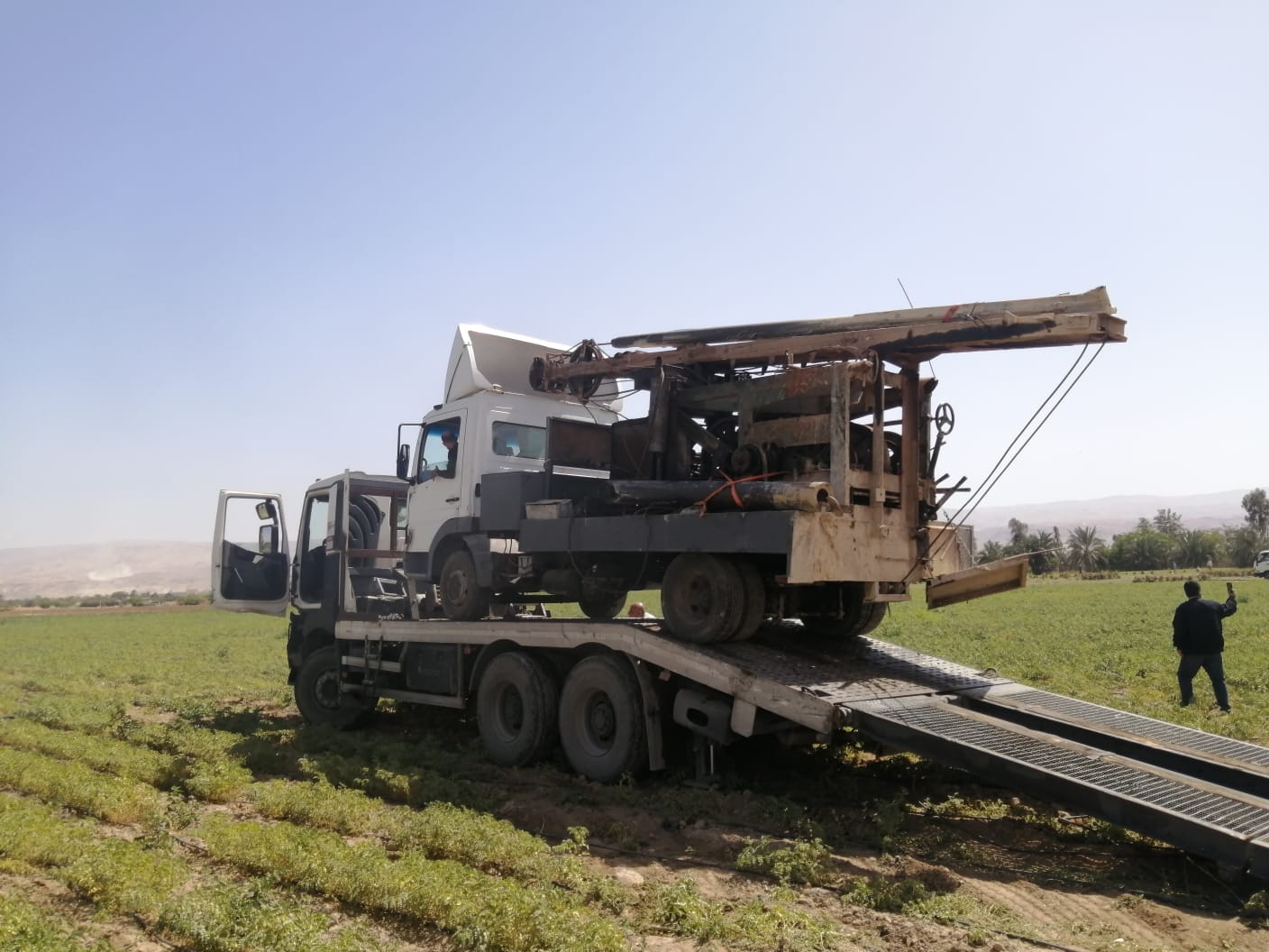 فيديو وصور .. ضبط اعتداءات جديدة على المياه في الشونة الجنوبية وأم الرصاص