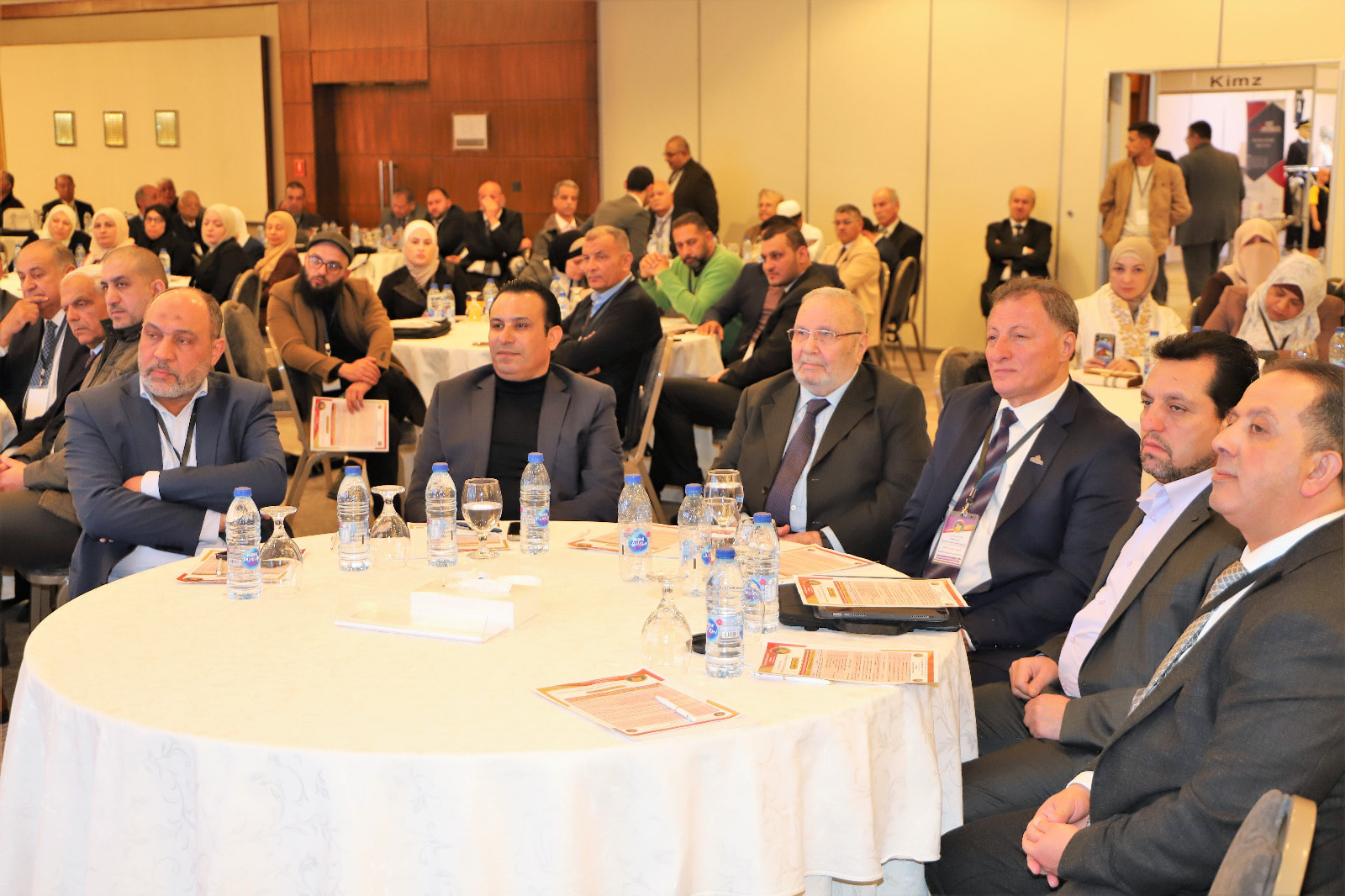 بالصور .. العجارمة يفتتح المؤتمر التربوي الدولي الذي تنظمه شركة "الواعدون للاستشارات التعليمية"