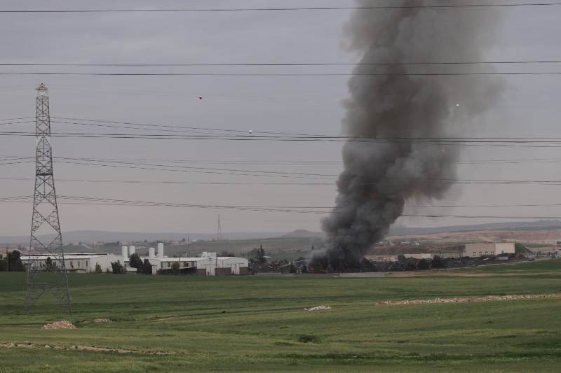 صورة حول : اندلاع حريق بمصنع في بلدة الجيزة ..صور اندلاع حريق بمصنع في بلدة الجيزة ..صور