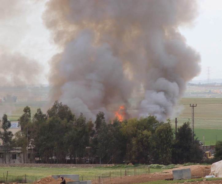 اندلاع حريق بمصنع في بلدة الجيزة ..صور