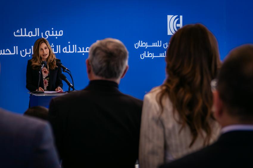 صورة حول : بالصور .. الملك يضع حجر الأساس لمشروع مركز الحسين للسرطان بالعقبة بالصور .. الملك يضع حجر الأساس لمشروع مركز الحسين للسرطان بالعقبة