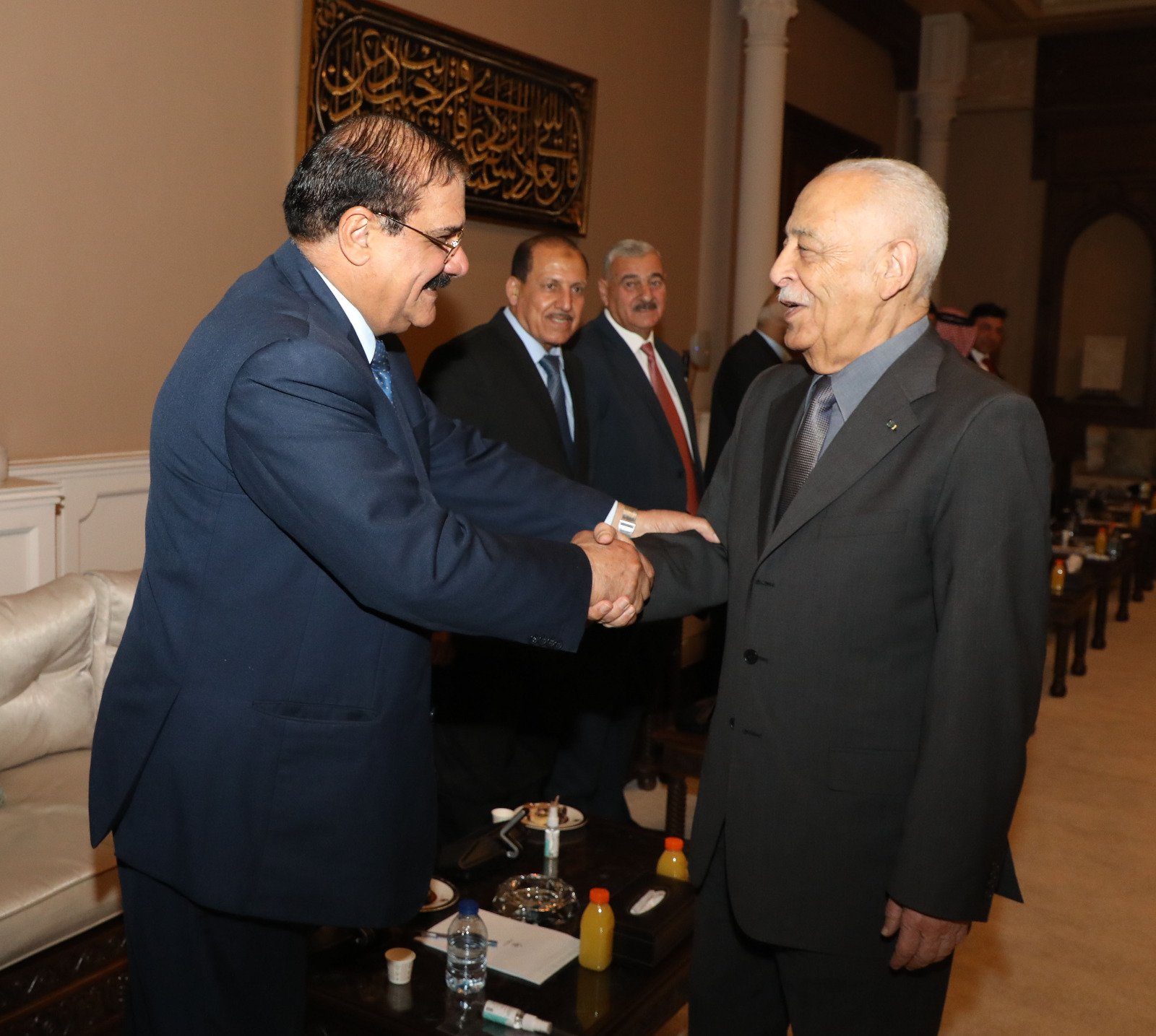 بالصور.. العيسوي يلتقي وفدا من مجلس قبيلة عباد