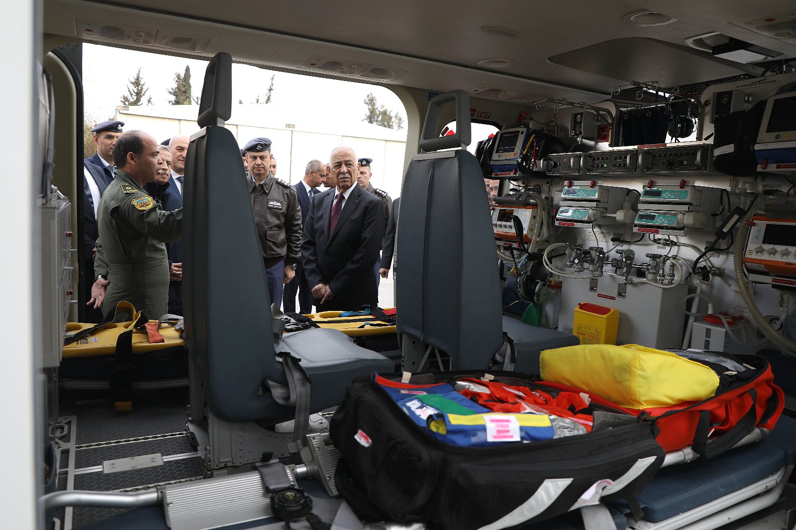 العيسوي يزور مركز الإسعاف الجوي